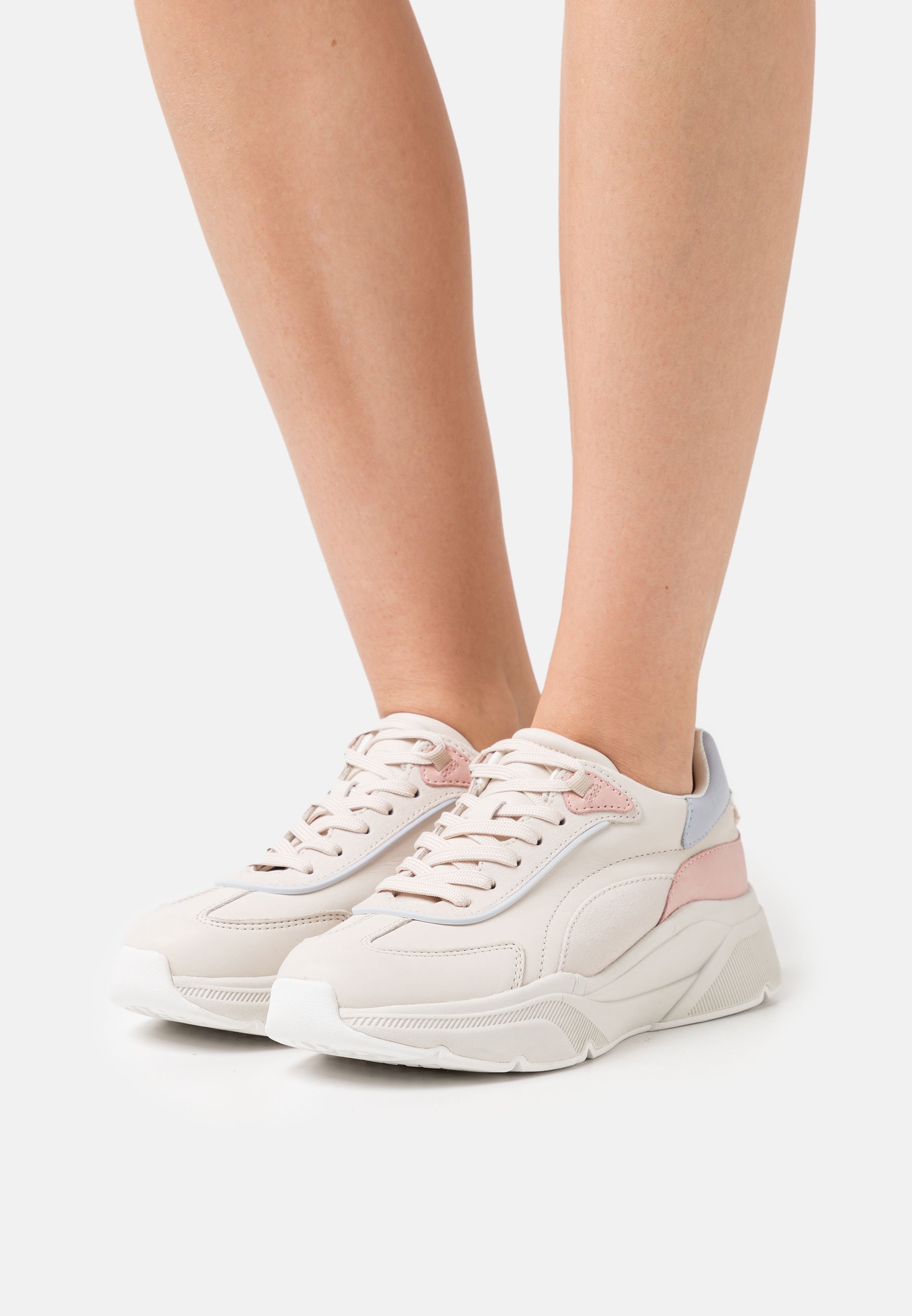 Tamaris Fashletics Sneakers laag - offwhite/crème - Zalando.nl