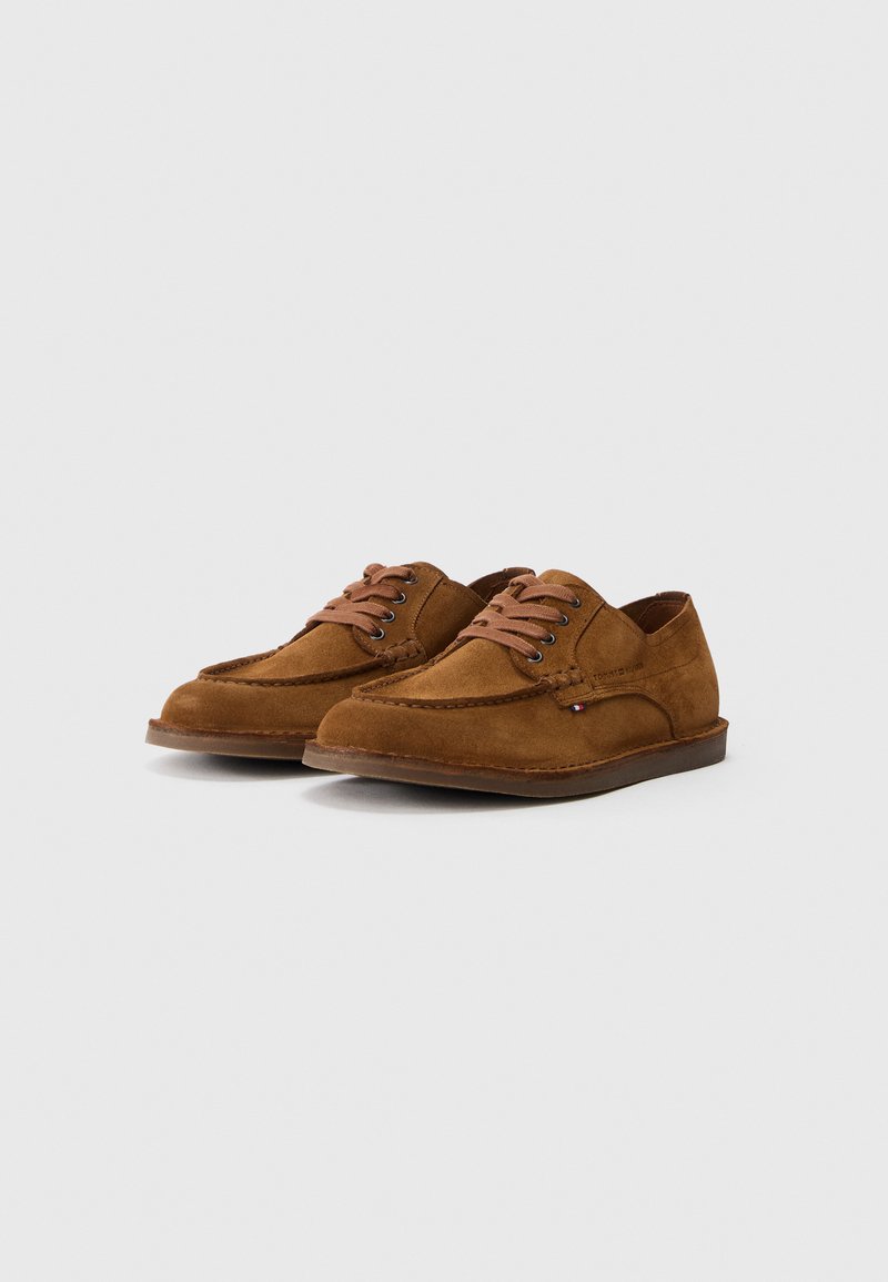 Tommy Hilfiger - Men\'s Suede Lace-Up Derby Shoes in Tan size 7 Brand New! Suede Topstitch Derby Shoes | Brown | Tommy Hilfiger main image 4