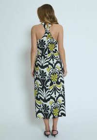 Desires DSNORI HALTERNECK PRINT - Dienas kleita - p gardenia print