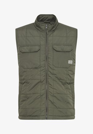 Kvaliteetne oliivroheline vest kõrge kraega, ees tõmblukuga, kahe klapiga taskuga ja väike brändi silt vasakul küljel. Kerge kangas.