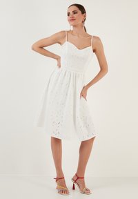 LELA REGULAR FIT - Koktélruha / Partiruha - ecru