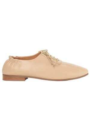 Sportieve veterschoenen - beige