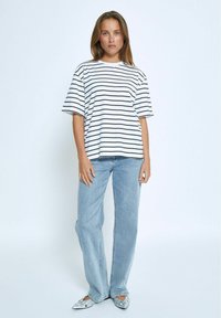 Desires ELIN - Triko s potiskem - s black stripe