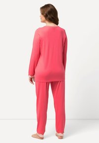 Ulla Popken RUNDHALS LANGARM SET - Yöasusetti - light red
