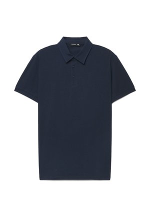 Granatowa koszulka polo z krótkim rękawem, kołnierzykiem i listwą na trzy guziki, rozmiar XL, rozłożona na białym tle.