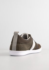 Geox WALEE - Zapatillas - musk