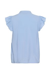 Blouse bleu clair à manches courtes avec manches volantées et col classique, vue de dos sur fond blanc.
