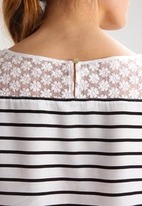 NAF NAF Blus - white