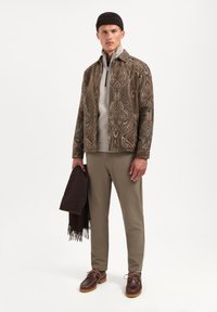 NO EXCESS PATTERNED JACQUARD - Lichte jas - brown