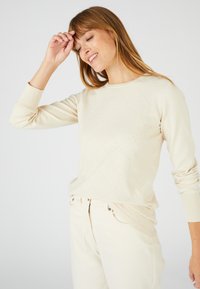 Damart MOTIF LOSANGES - Pullover - beige
