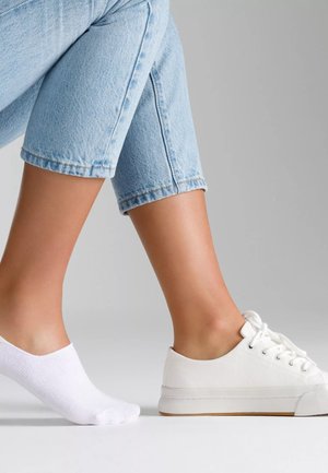 camano 6 PACK - Stopki