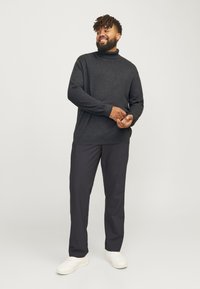 Jack & Jones JJEEMIL ROLL NECK - Džemper - dark grey melange