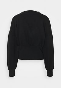 Sudadera negra recortada con mangas largas y voluminosas y escote redondo. Textura suave, cintura elástica y sin cierres visibles.