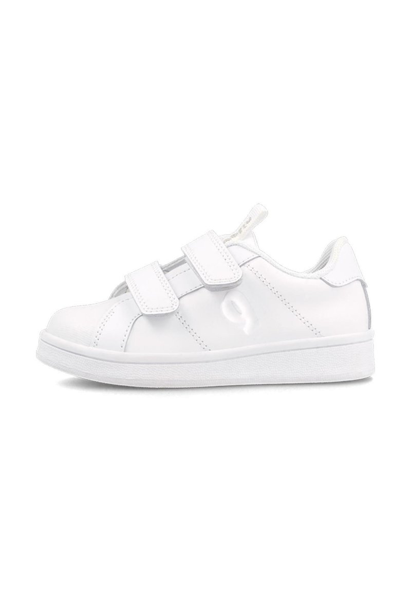 Zapatillas blancas con dos tiras de velcro, parte superior de material sintético liso, punta redondeada, suela texturizada y diseño minimalista.