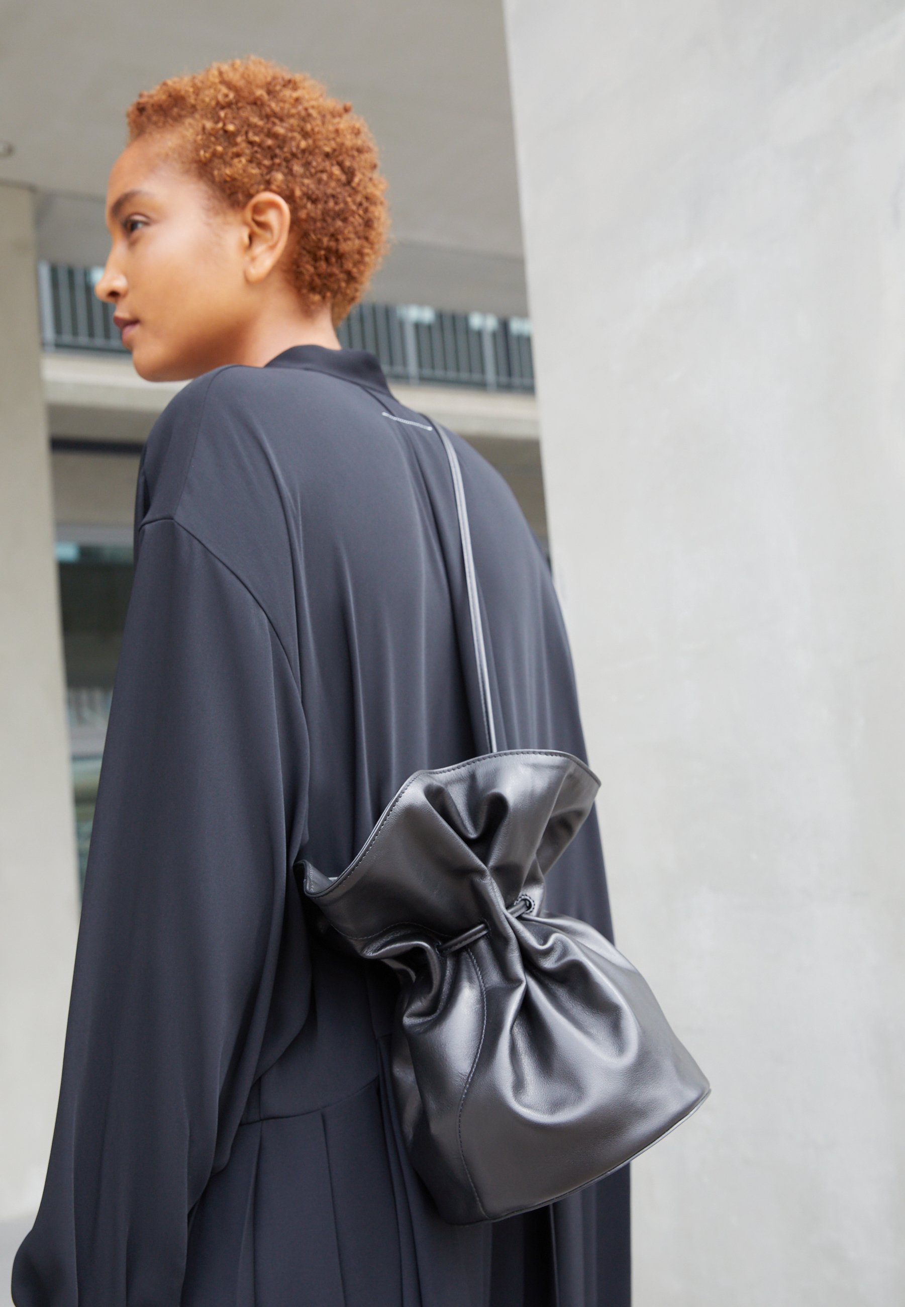 Damen VASE BAG - Umhängetasche Damen VASE BAG - Umhängetasche