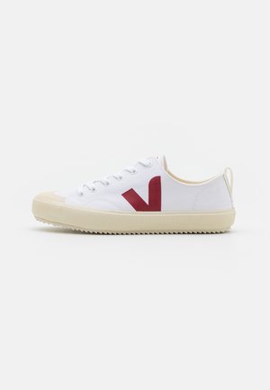 NOVA - Sneakers basse - white/marsala