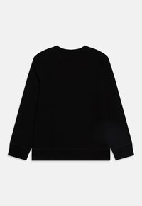 Sudadera negra de manga larga hecha de una tela suave. Presenta un cuello redondo, puños y dobladillo acanalados, con una textura lisa y sin marcas visibles.