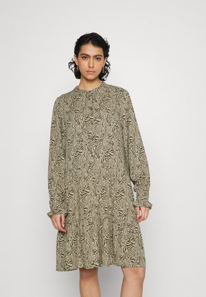 PETINA DRESS - Vestido camiseiro - beige/brown