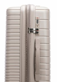 WITTCHEN MEDIUM SUITCASE FROM POLYPROPYLENE - Valise à roulettes - beige