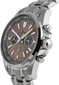 Orologio cronografo in acciaio inossidabile argentato con quadrante marrone, indici delle ore bianchi e sottodial neri. Presenta una finitura lucida e una corona grande.