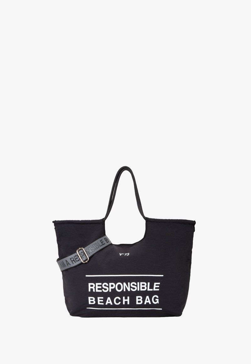 Borsa da spiaggia nera in tessuto con doppio manico, tracolla grigia regolabile e testo bianco che recita "BORSA DA SPIAGGIA RESPONSABILE". Design semplice e spazioso.