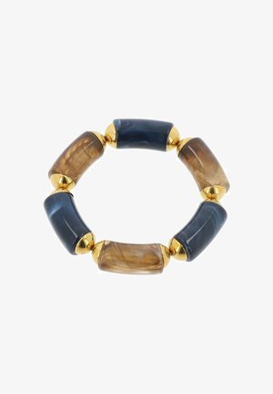Elastische armband met afwisselende rechthoekige stukken lichtbruine en donkerblauwe steen, geaccentueerd met gouden metalen kralen.