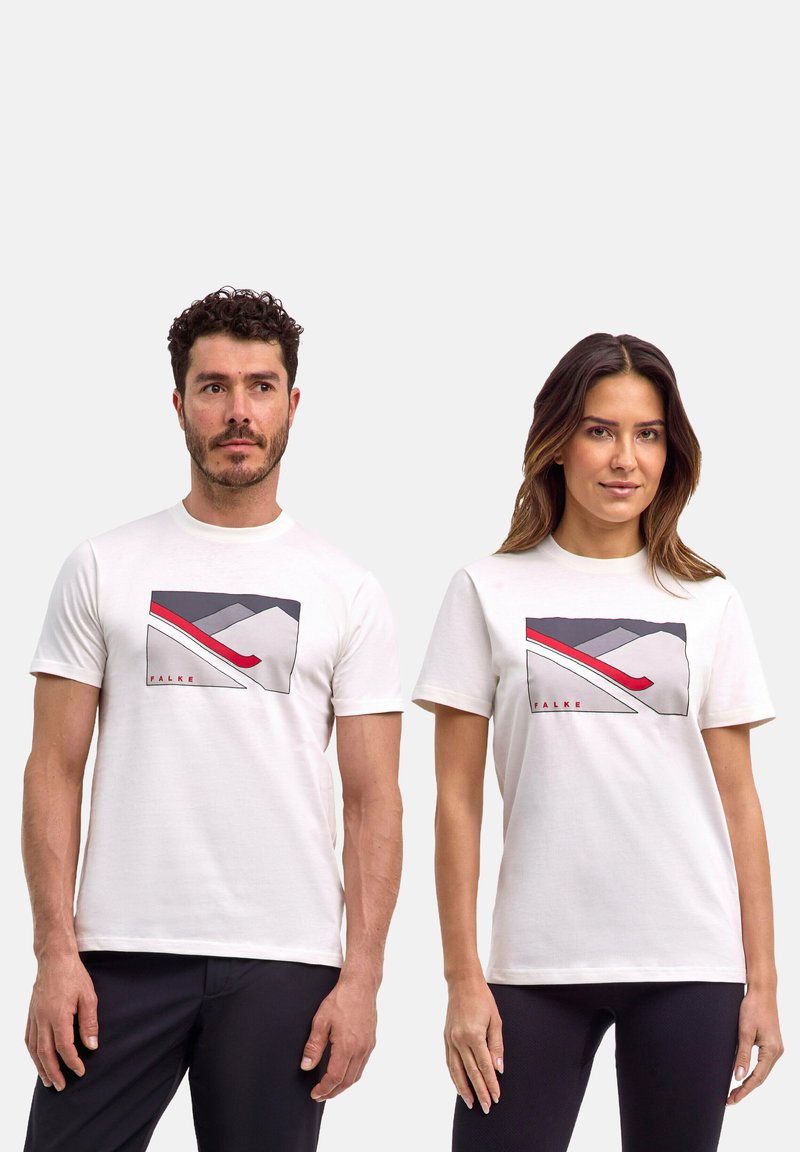 Weiße Baumwoll-T-Shirts mit einem Berggrafik, die graue, rote und schwarze Akzente aufweist. Runder Halsausschnitt, kurze Ärmel, lockere Passform.