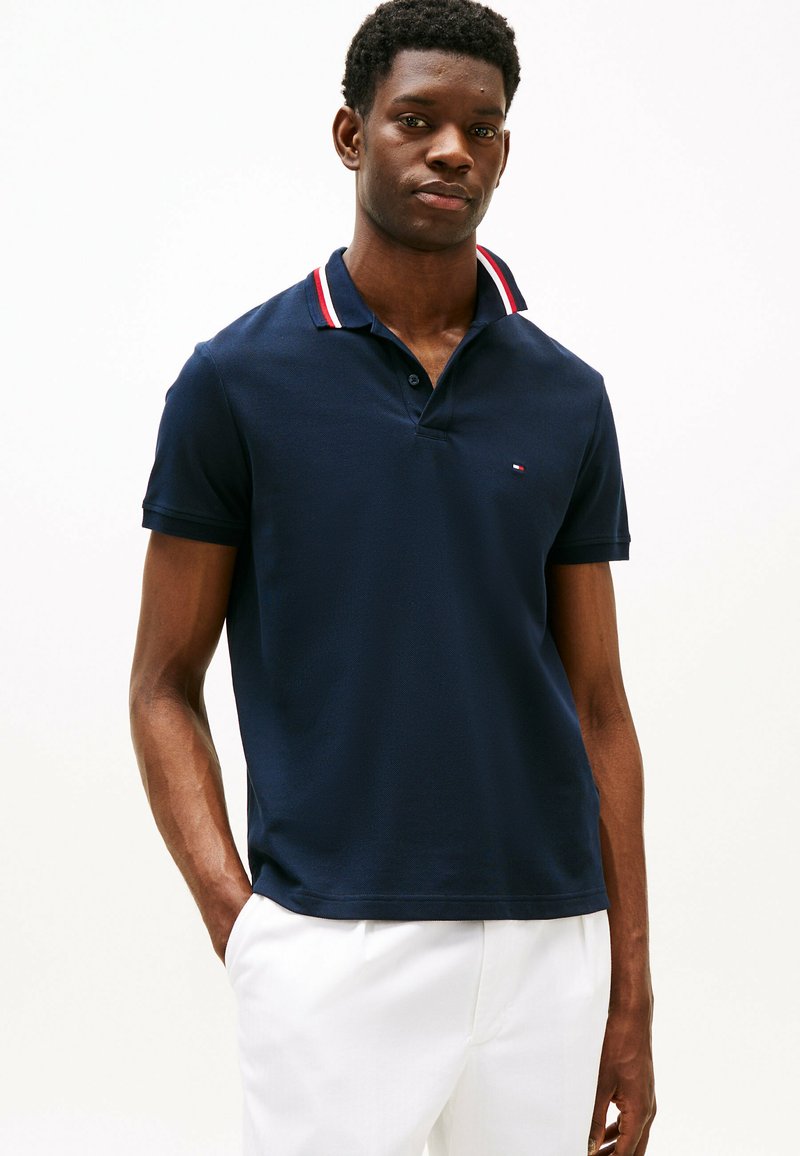 Tommy Hilfiger - REGULAR FIT SIGNATURE COLLAR - Polo - desert sky, Ingrandire