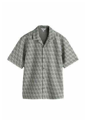 Koszula na guziki z krótkim rękawem, wzór w czarno-białą kratę i kołnierzem typu camp, rozmiar średni.