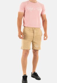 Non sélectionné, beige