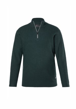 Donkergroene geribbelde trui met lange mouwen en een kwart-zip kraag, tentoongesteld tegen een witte achtergrond.