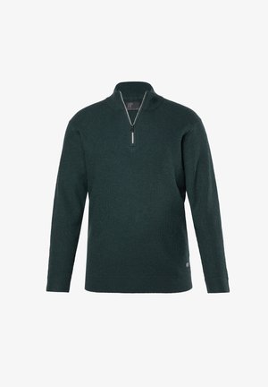 Donkergroene geribbelde trui met lange mouwen en een kwart-zip kraag, tentoongesteld tegen een witte achtergrond.