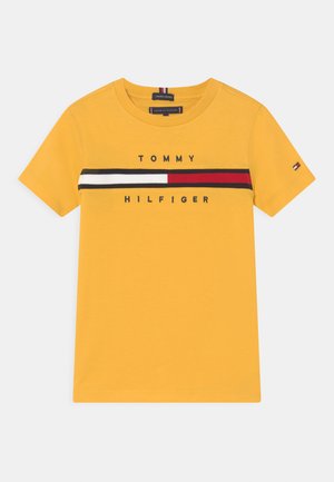 FLAG INSERT - Print T-shirt - yielding yellow