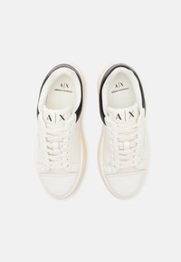 Armani Exchange LION - Tenisice - off white/black