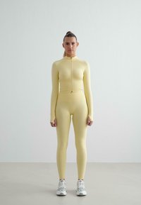 aim’n® SHAPE SEAMLESS - Felpa con zip - yellow