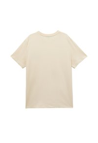Camiseta de manga corta beige con cuello redondo vista desde la parte posterior, con una textura lisa y sin adornos, y un corte relajado.