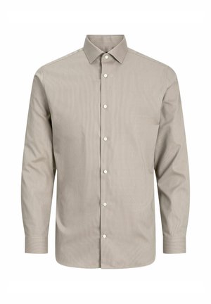 Beige langærmet skjorte med knapper, krave og manchetter, vist forfra på en hvid baggrund.