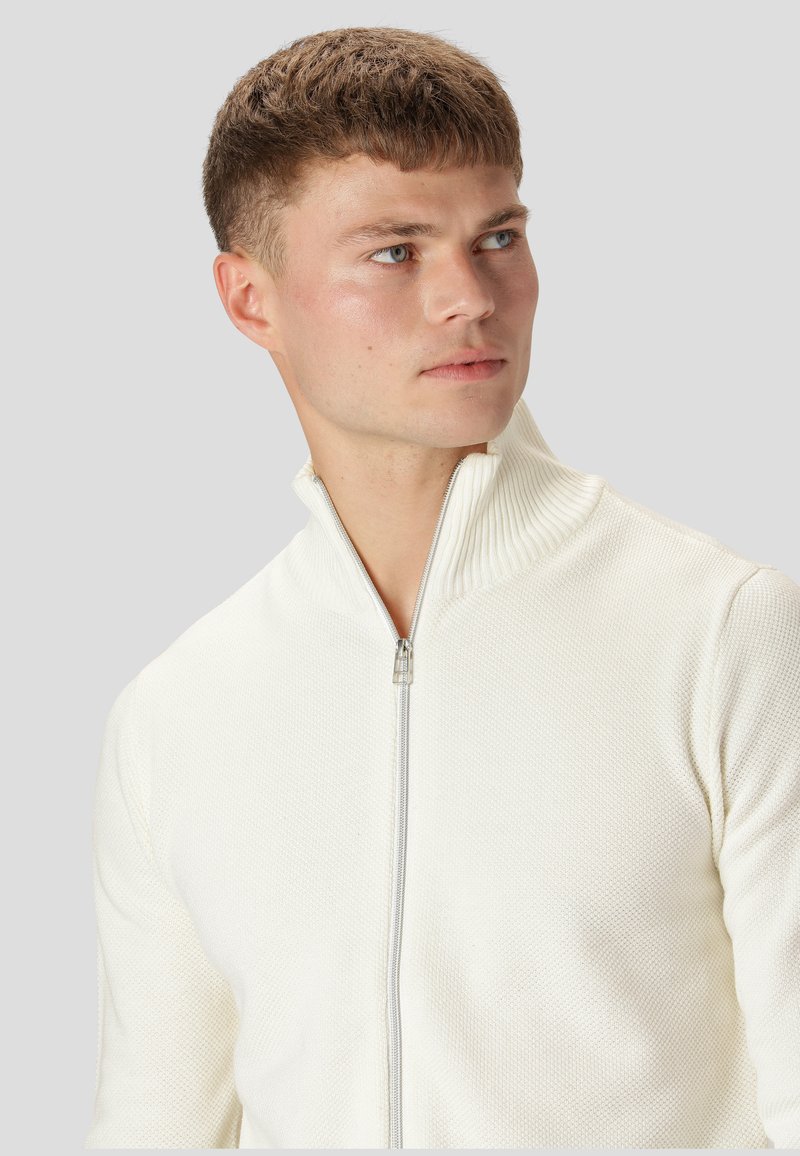 Herren Strickjacken | MARCUS LANGDON C Strickjacke off white/offwhite - NX24073 Herren Strickjacken | MARCUS LANGDON C Strickjacke off white/offwhite - NX24073
