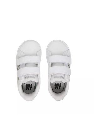 Coppia di sneakers bianche per bambini con due cinturini in velcro, colletto imbottito e marchio "adidas" all'interno e sulla linguetta.