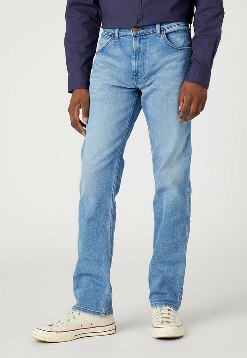 Wrangler Miesten Greensboro Denim Farkut Moonlight Rinse Sininen
