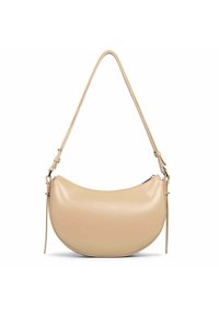 Sac à main en cuir beige avec une forme arrondie, une bandoulière réglable et une fermeture zippée sur le dessus. Texture lisse, design minimaliste.