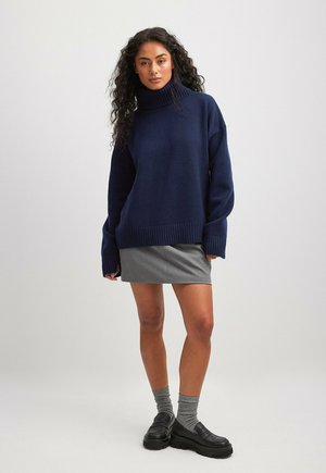 NA-KD ROLLKRAGEN AUS - Pullover - navy