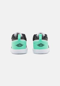 Jordan JORDAN 1 LOW - Joggesko - white/black/green glow