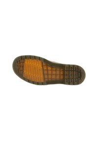 Suola di scarpa in gomma con una superficie testurizzata. Colori arancione e nero con un motivo a griglia. Battistrada definito per trazione e durata.