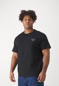Tommy Jeans TEE - Jednoduché tričko - black