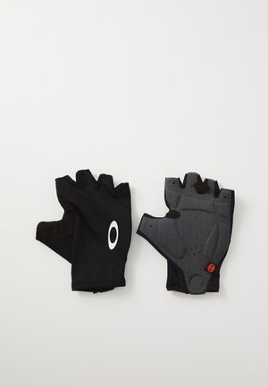 Ett par svarta fingerlösa cykelhandskar, där den ena visar en stoppad grå handflata med ventilationshål, och den andra visar baksidan med en vit oval logotyp.