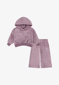 Non selezionato, plum dust