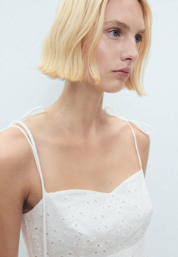 MIDIOWA Z PERFORACJAMI - Day dress3