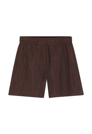 Shorts marron longueur genou avec une ceinture élastique et un cordon de serrage, dotés de poches latérales et d'une coupe ample.