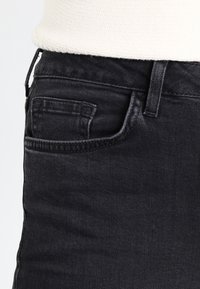 New Look Vaqueros slim fit - black